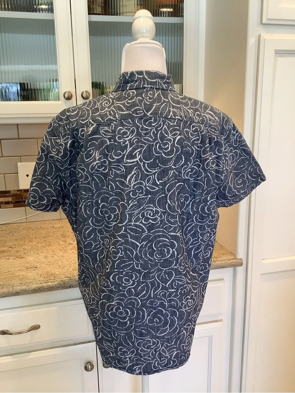Men's J Crew Short-Sleeve Blue Floral Button-Up Shirt Large